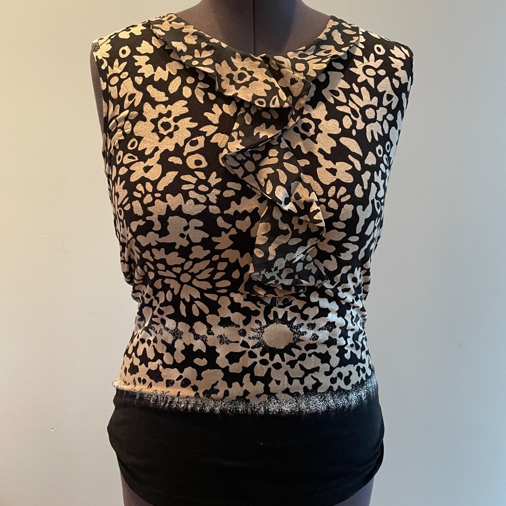 St John sleeveless top